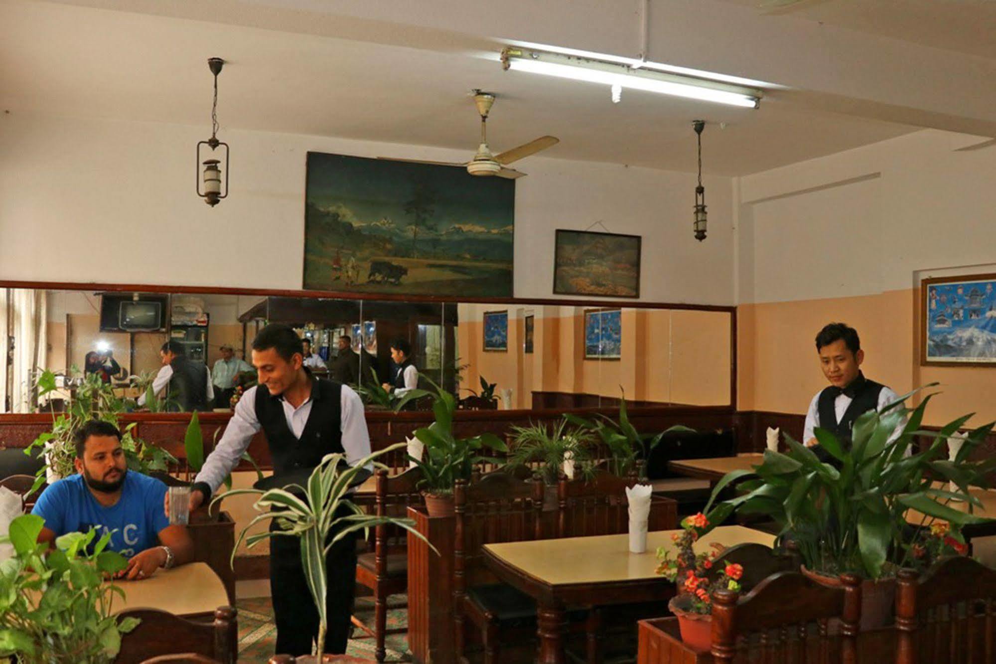 Hotel Holiday Taj Katmandu Dış mekan fotoğraf